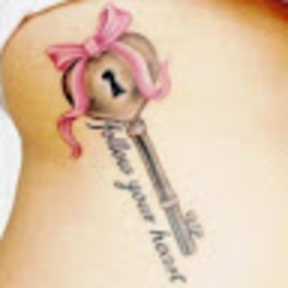 Meet your Posher, Kourtney - Picture 1 of 1